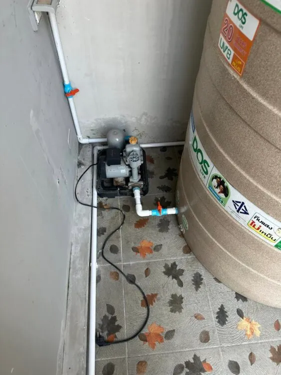 ย้ายแท็งก์น้ำ ย้ายปั๊มน้ำ บริการซ่อมประปาท่อน้ำรั่ว