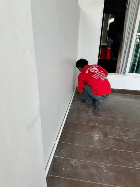 เดินท่อลอยสีขาว ลูกค้า พุทธมณฑลสาย4🙏🏻🙏🏻🙏🏻 ขอบคุณที่เรียกใช้บริการครับ 🥳🥳🥳🎉🎉🎉