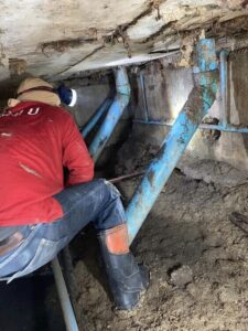 เดินท่อประปาใต้ถุนอาคาร